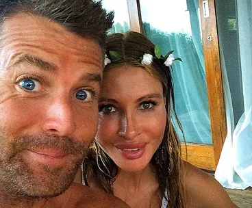 Pete Evans and wife share ‘nature-loving’ nude pics on Instagram