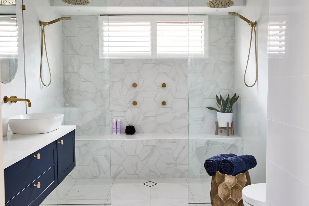 Lenore and Bradley's ensuite