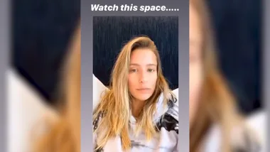 Renee Bargh quarantines in a Sydney hotel room