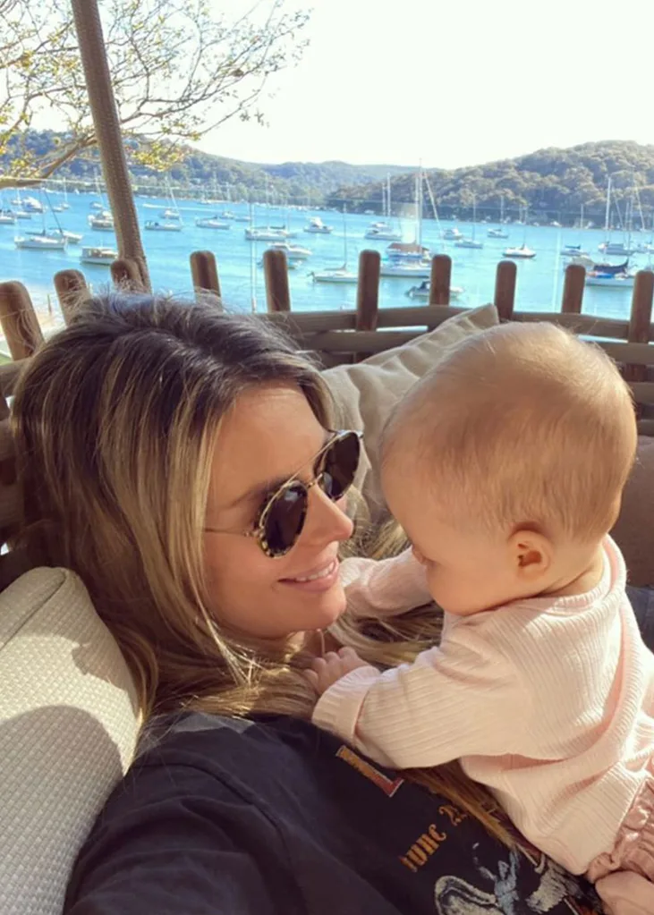 Jennifer Hawkins Frankie Violet