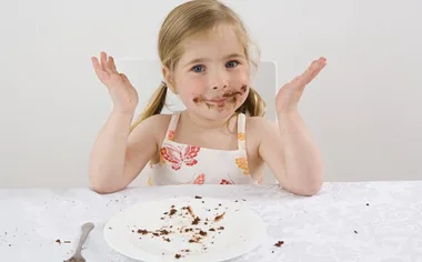 Preschool scolds mother for giving child chocolate cake in her lunchbox