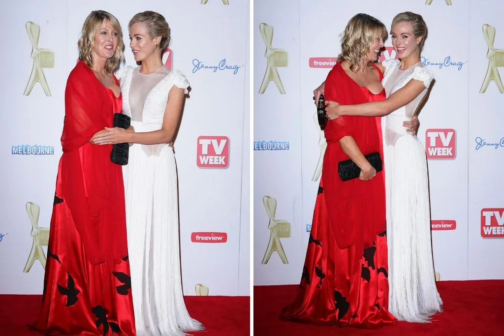 Jessica Marais mum