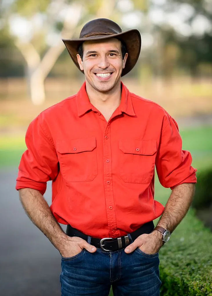 Farmer Wants A Wife Sam