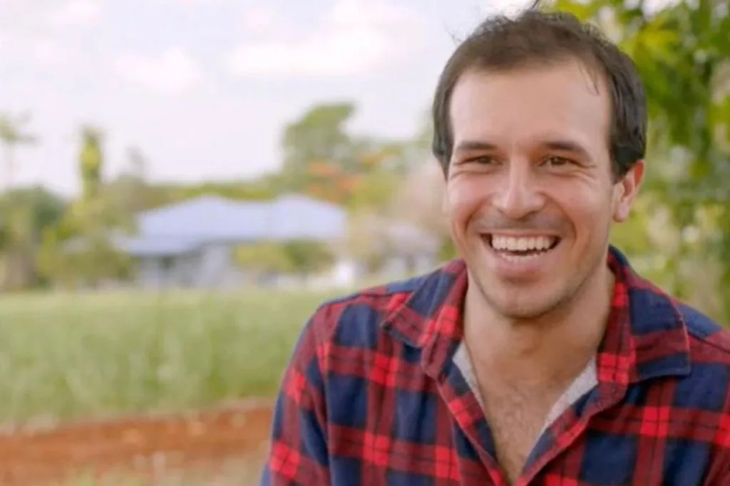 Farmer Wants A Wife Sam