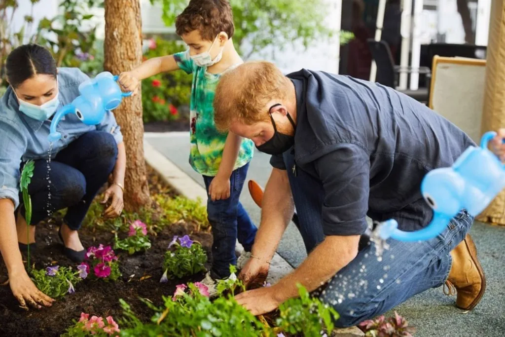 Meghan Harry gardening