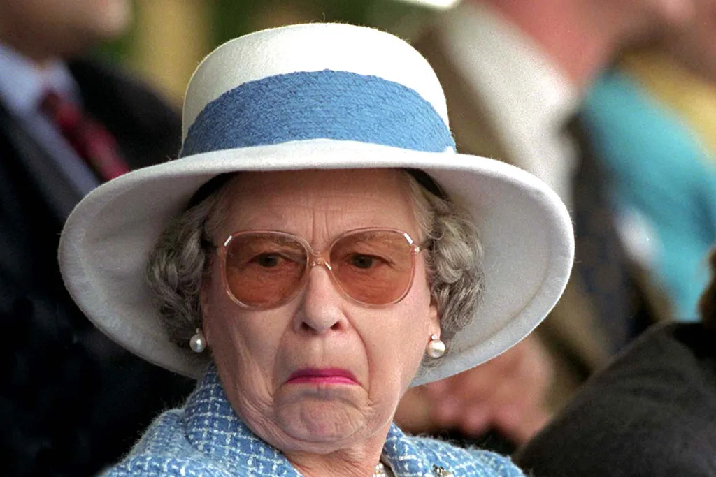 Queen stranded at royal event