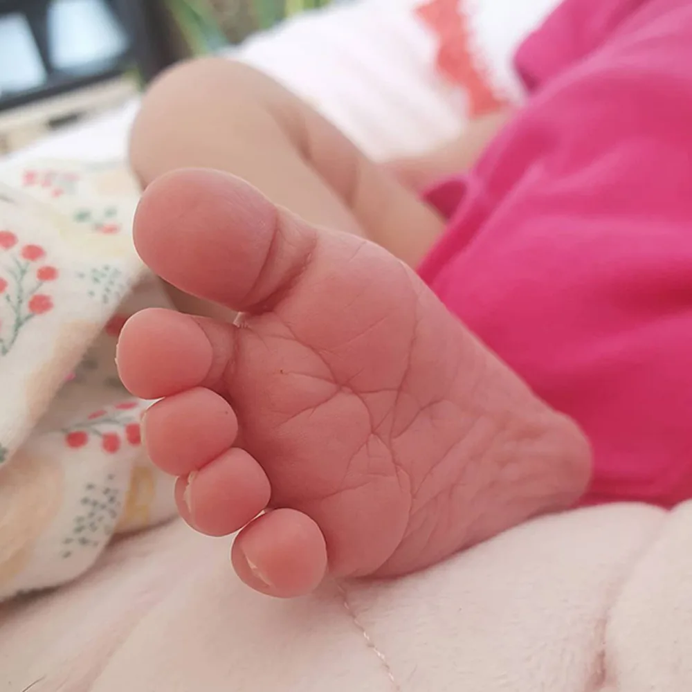 feet