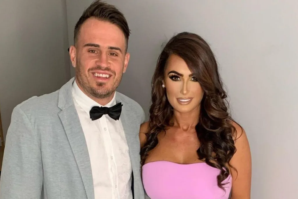 Josh Reynolds Arabella Del Busso