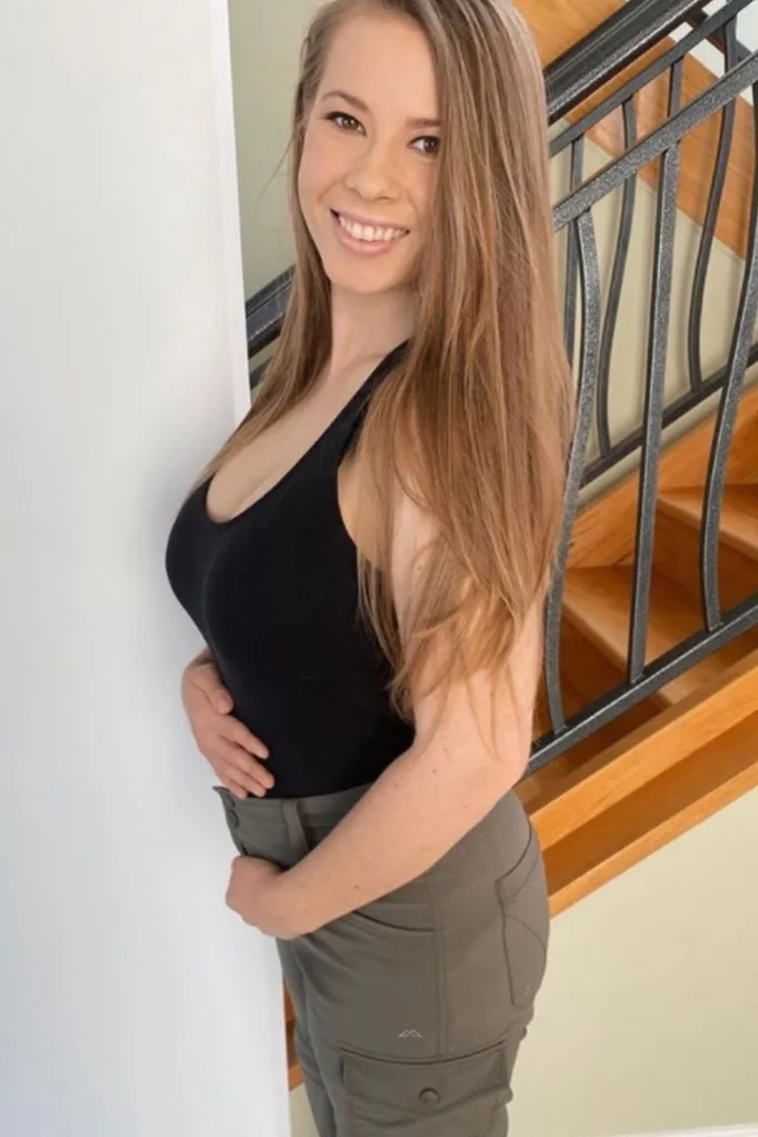 Bindi Irwin baby bump