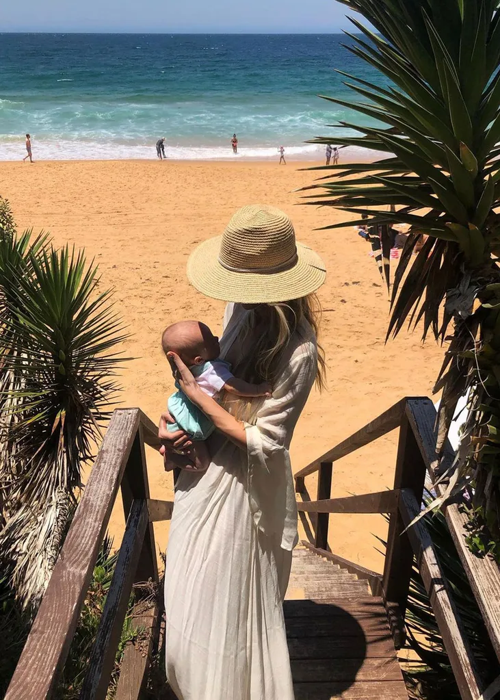 Jennifer Hawkins baby Frankie Violet