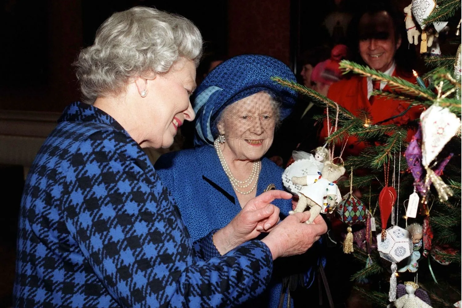 queen and mother 1998