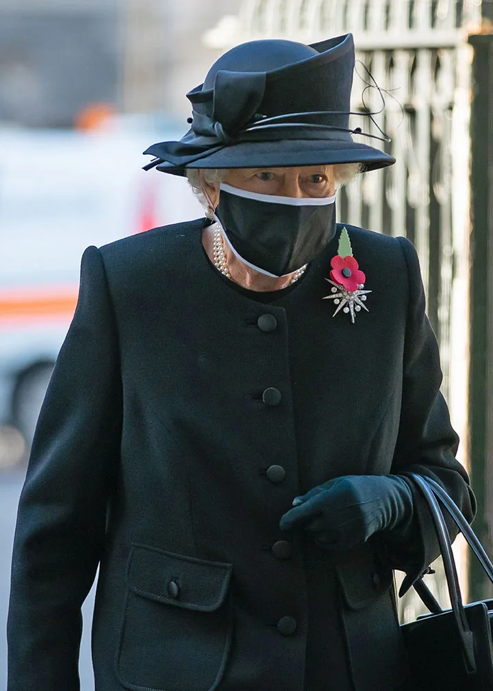 Queen Elizabeth COVID-19 vaccine