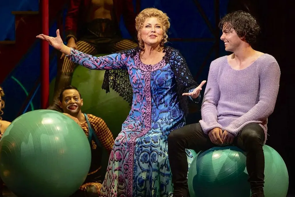 Kerri Anne Kennerley fall Pippin musical