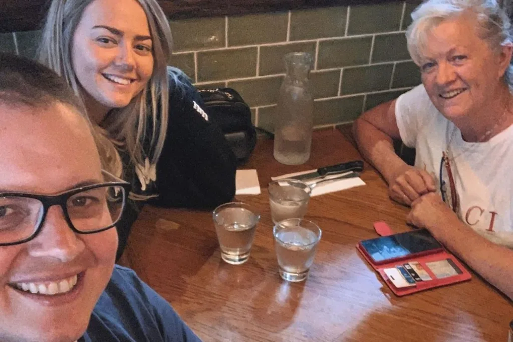 Johnny Ruffo Tahnee Sims mum