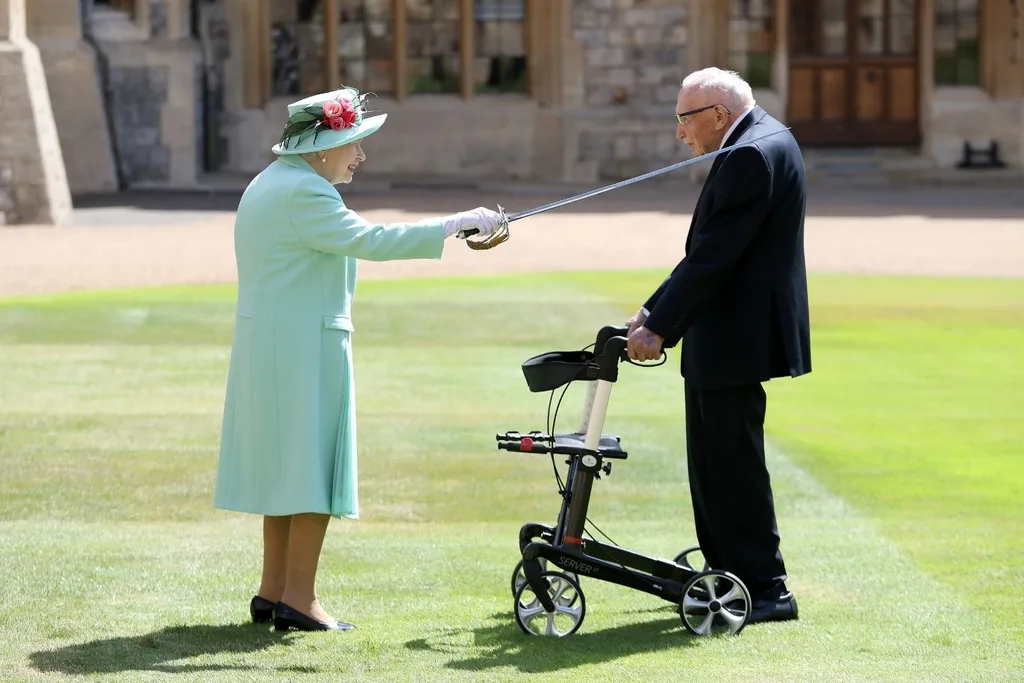 Queen and Captain Sir Tom Moore