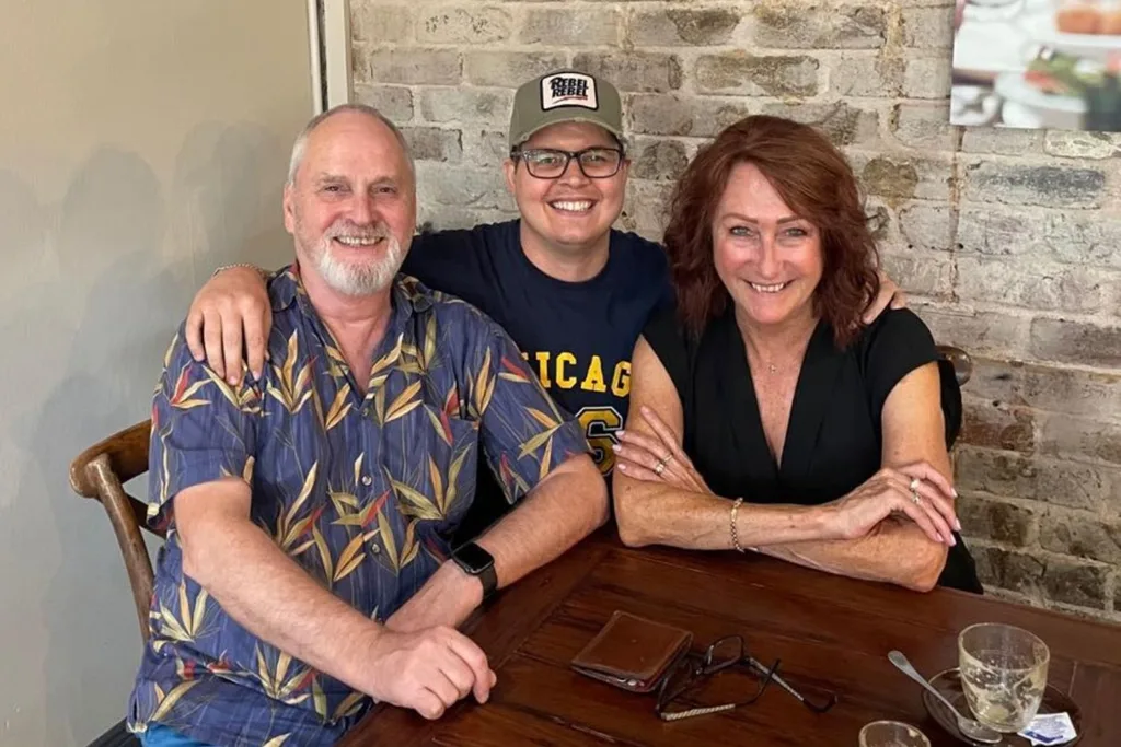 Johnny Ruffo Lynne McGranger