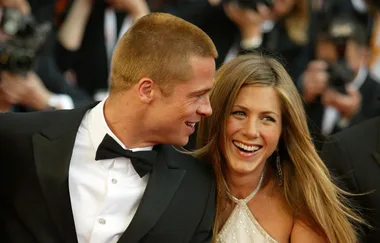 Brad reaches out to Jen admit his split with Angelina