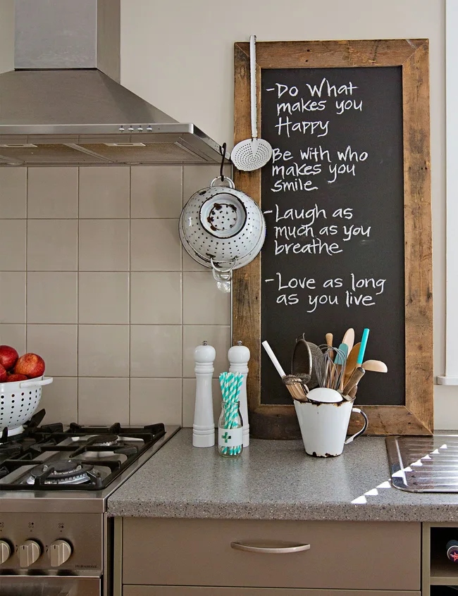 1960s-reno-kitchen-inspirational-chalk-board