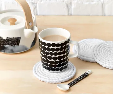 4 ways with a t shirt coasters