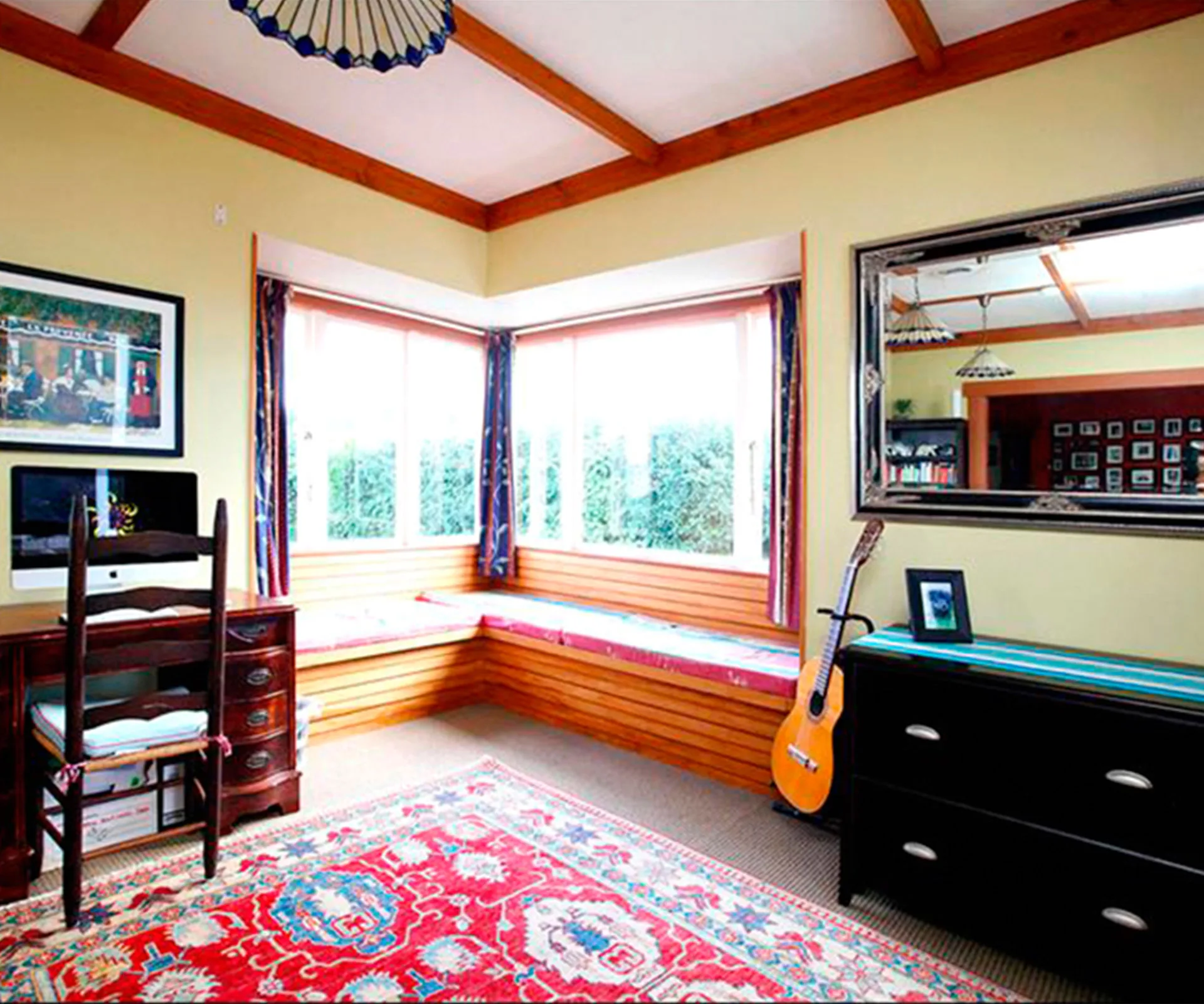 Kirsty’s dining room