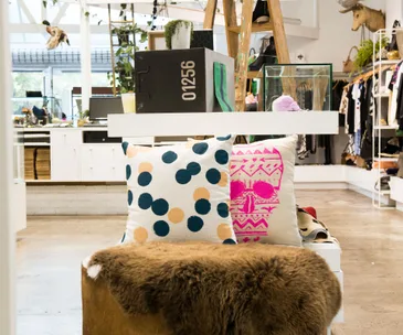 Superette store