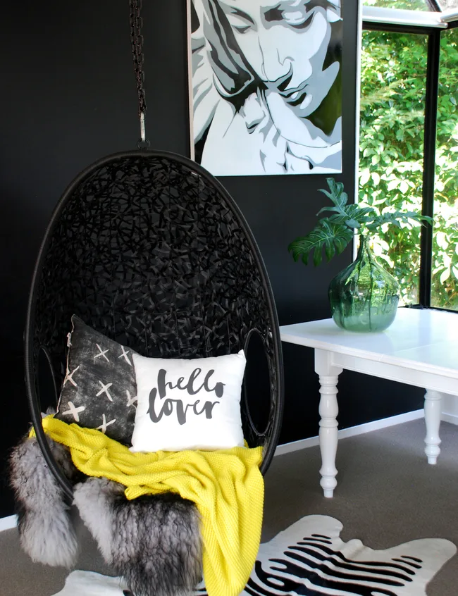 Hanging chair