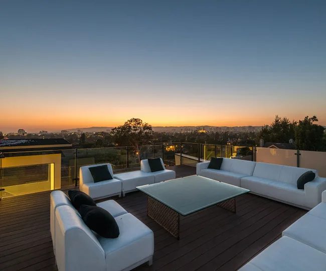 Andy-Roddick-roof-top-outdoor-living-area