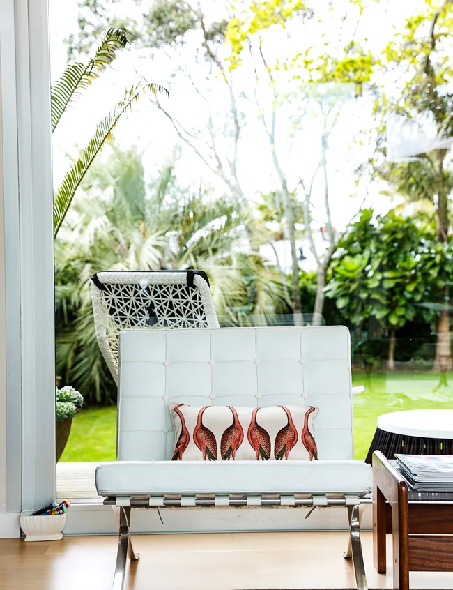 A classic Bauhaus design framed by the greenery outside.