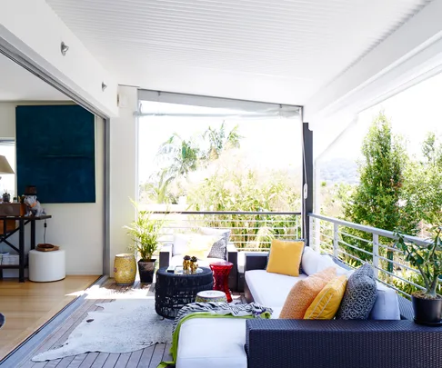 The-covered-outdoor-living-space-is-a-much-needed-escape-from-the-Noosa-sun.