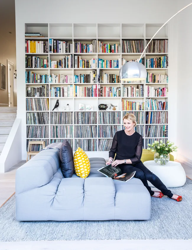 floor to ceiling built in bookcase