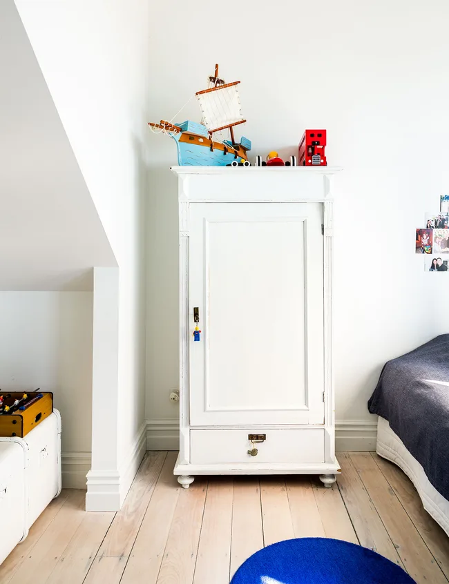 painted antique furniture