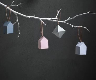 How to make simple Christmas paper ornaments