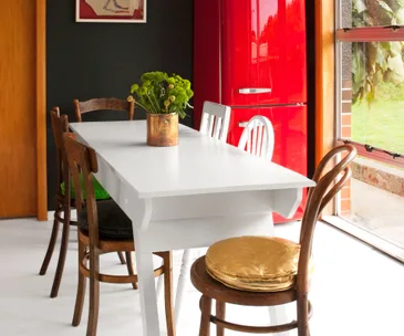 A winning colour scheme with red accents