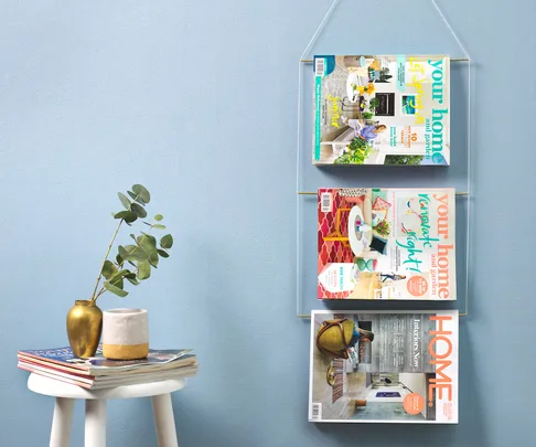 Magazine hanger