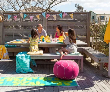 8 secrets to creating a fun summer entertaining space