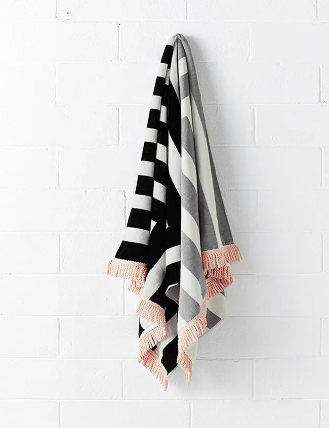 Aura towel