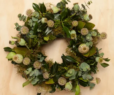 How to make your own Christmas wreath