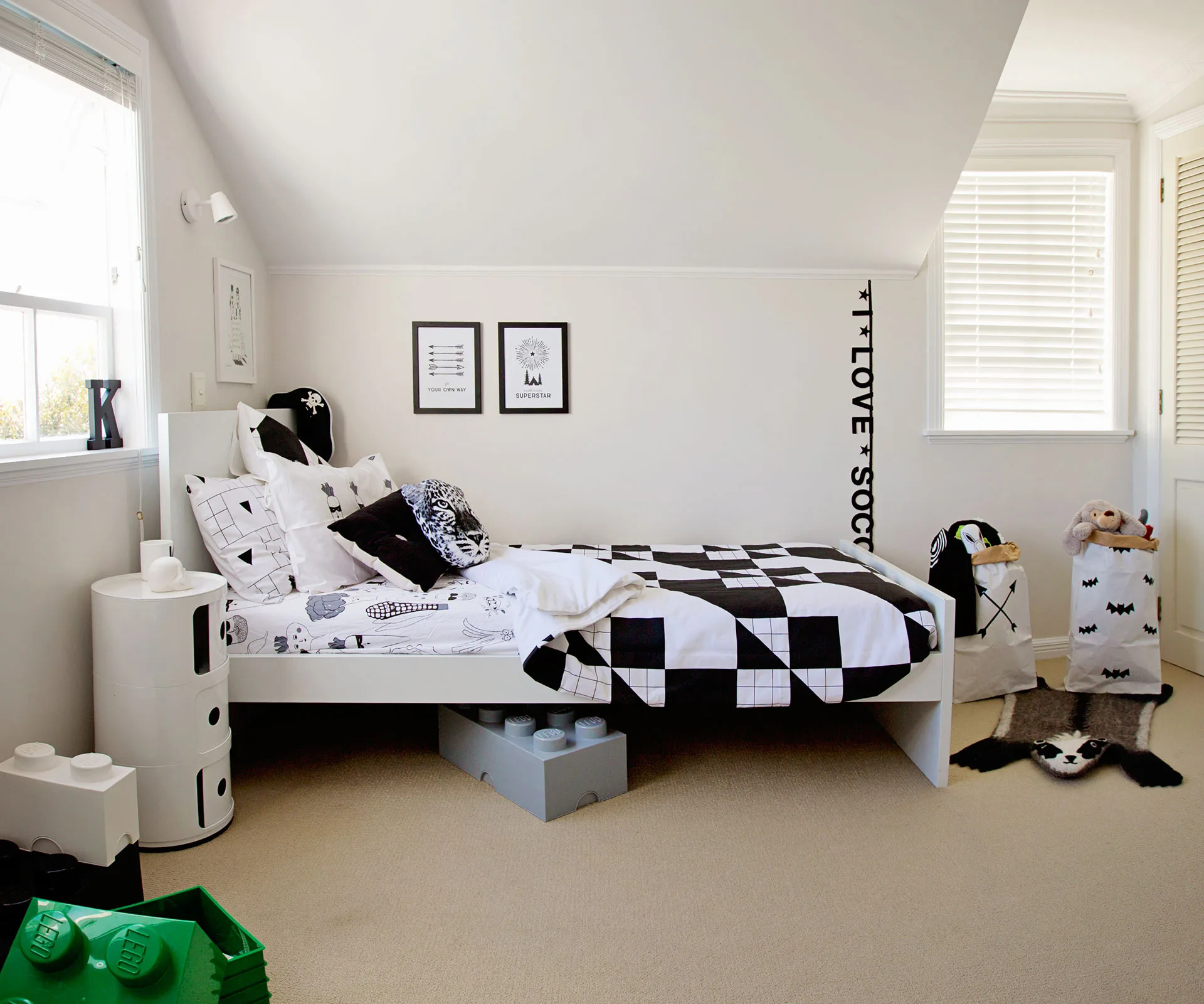 YH0715_STY_KIDSROOMS_Kids-Bedroom-Special-HR46