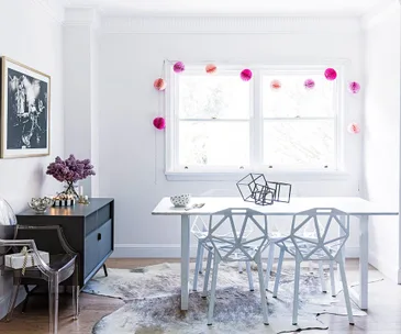 An interior decorator gives a 1970s duplex some wow-factor