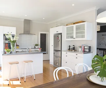 8 ways to update a rented kitchen