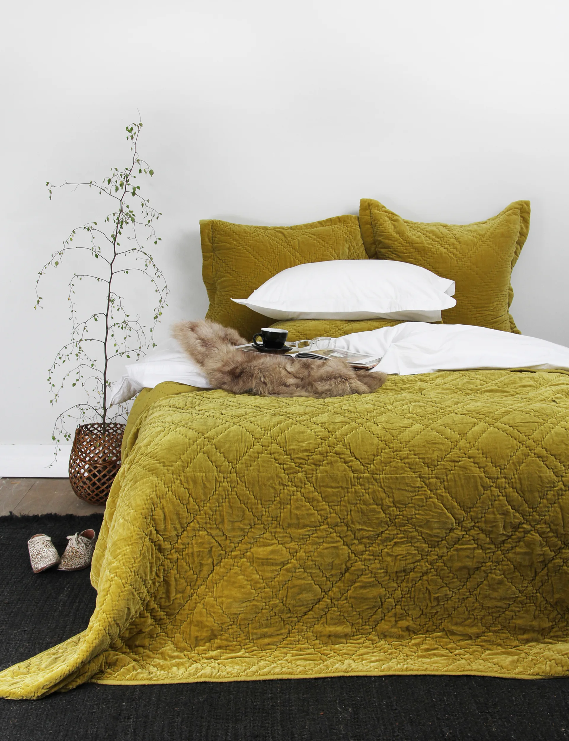 Loom_chartreuse_white_PR