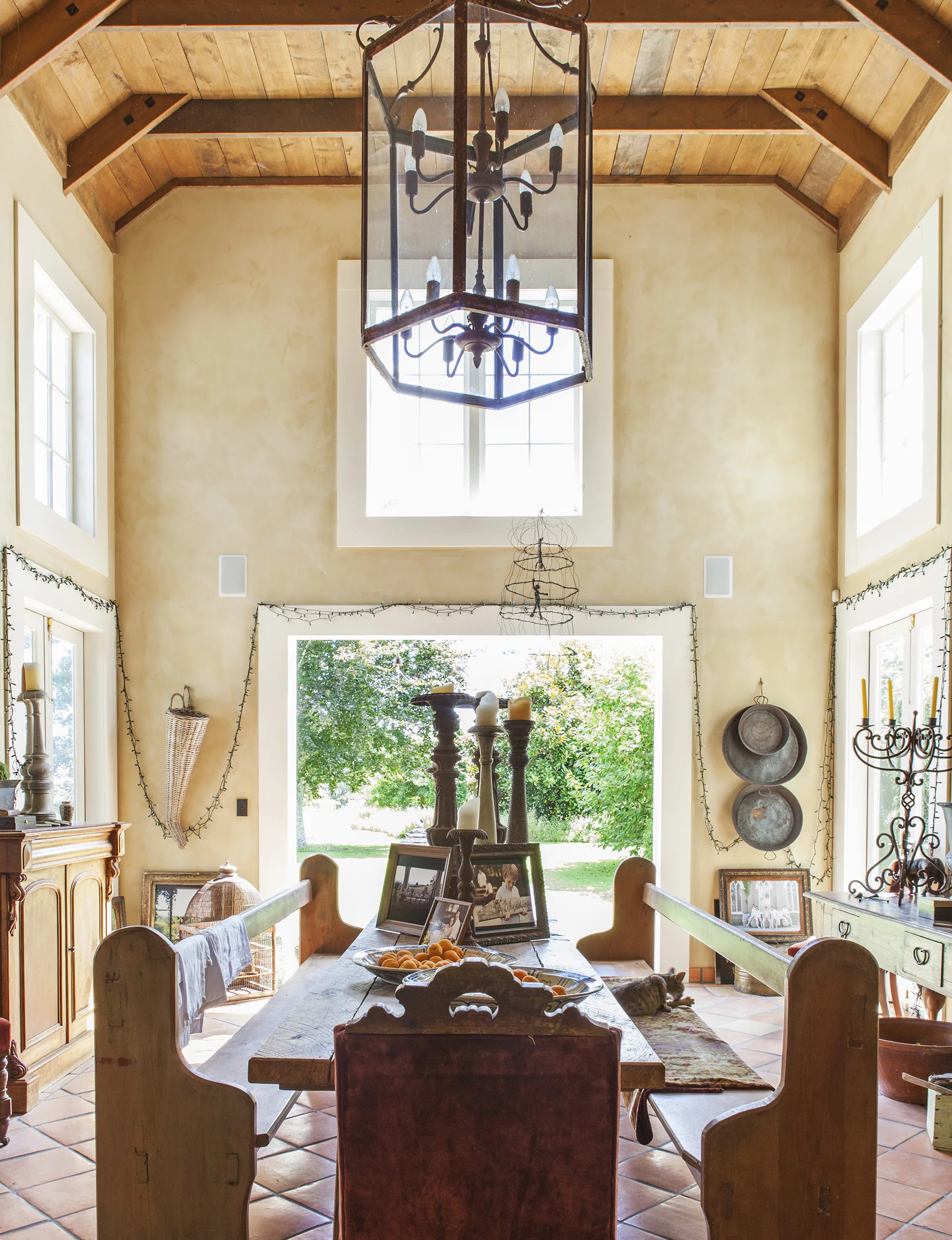 The light, airy dining hall opens onto the lawn for summer meals then cosies up with fairy lights, candles and music for winter banquets where L’Orangerie lamb shanks (from lamb produced on the farm) are a favourite. 