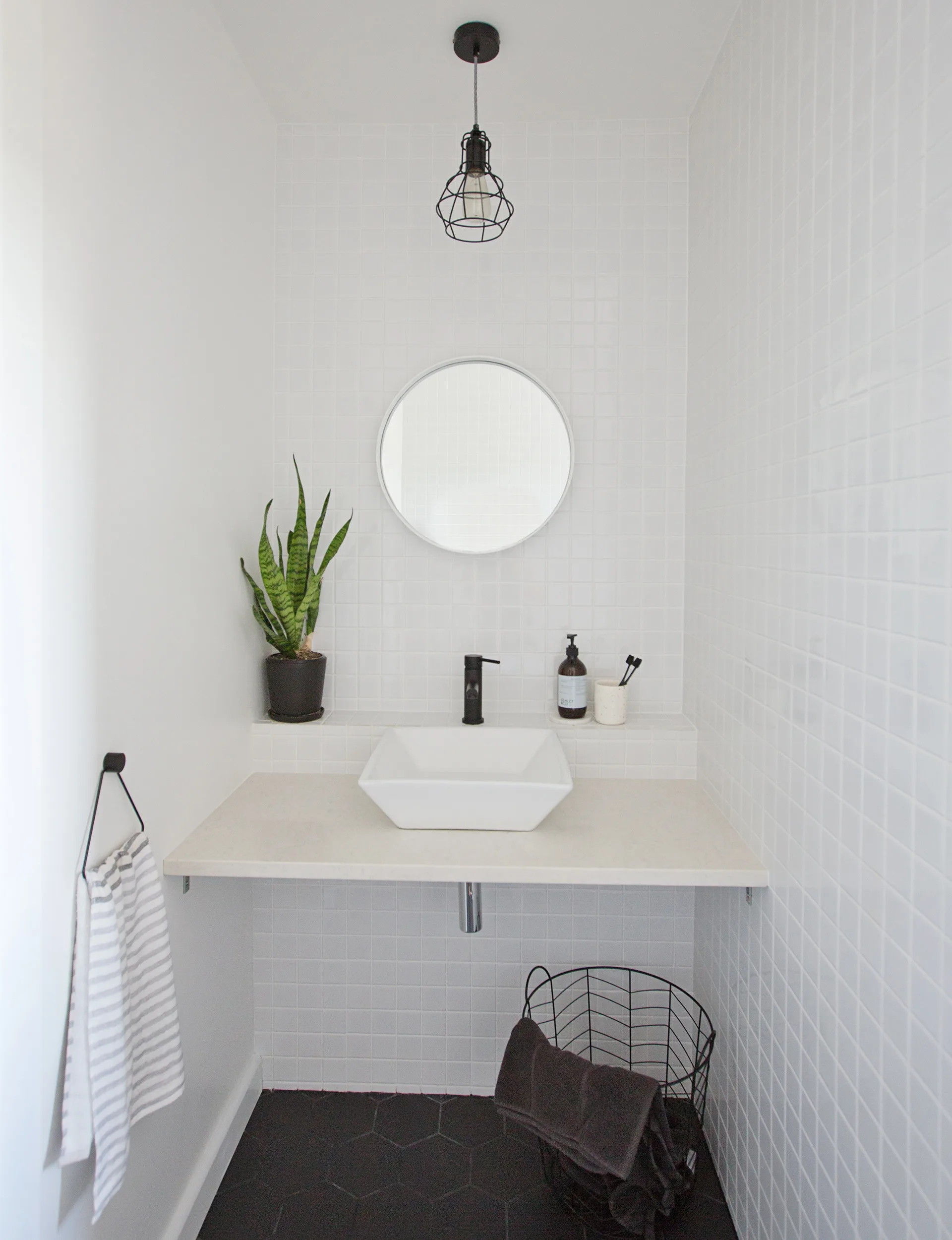 YH0616_REN_BathroomWorkshop_Warburton09HR
