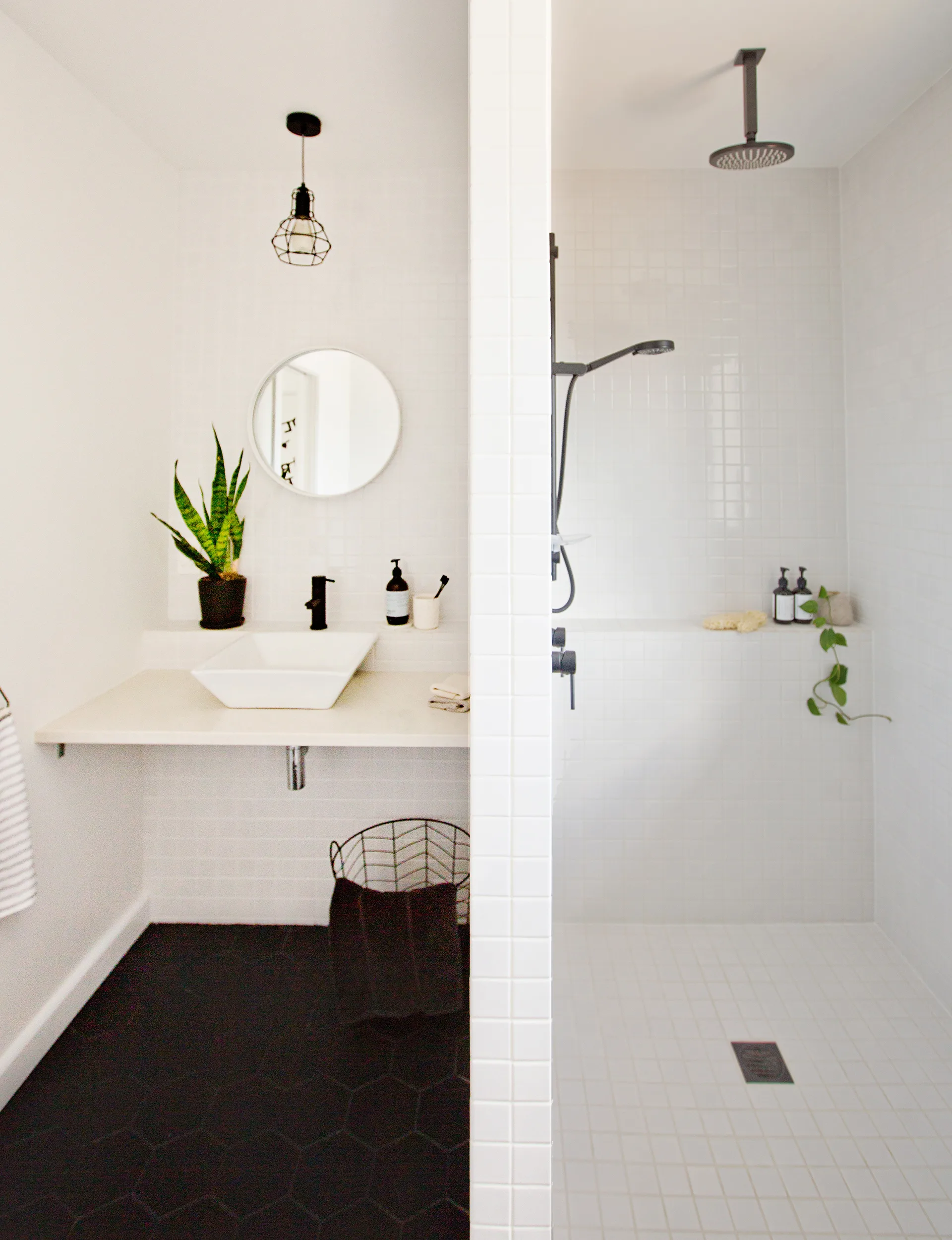 YH0616_REN_BathroomWorkshop_Warburton18HR
