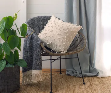 How to create texture with rugs and drapes