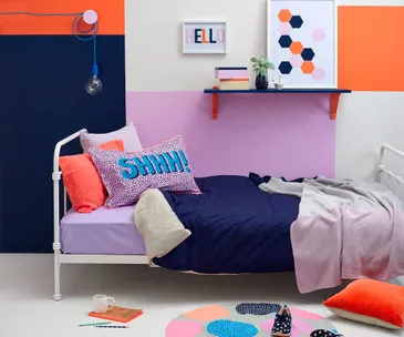 How to create a graphic and contemporary feature wall