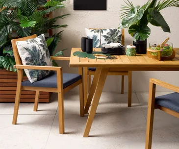 Style your outdoor dining space with these on-trend botanicals