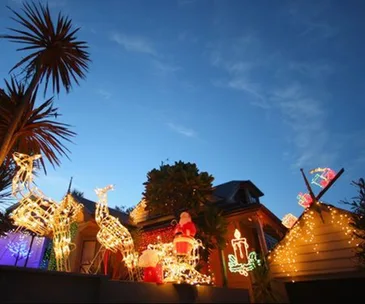 See the Franklin Rd lights live on Your Home & Garden’s Facebook