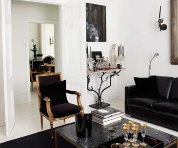 How to use decorative Art Nouveau pieces in your home