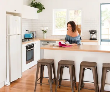 Renovation rookies transform a tired cottage on a shoestring budget
